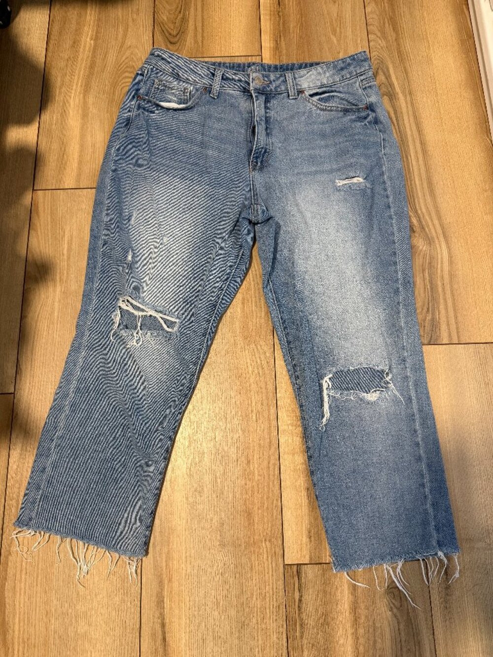 Time & Tru High Rise Distressed Jeans sz 14